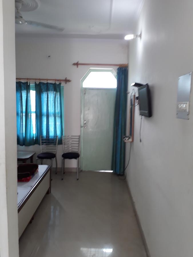 Hotel Govind Rudraprayāg Kültér fotó