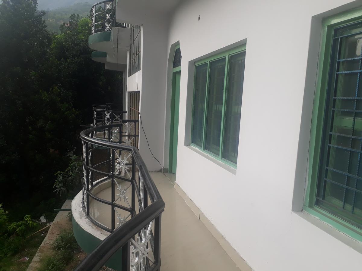 Hotel Govind Rudraprayāg Kültér fotó